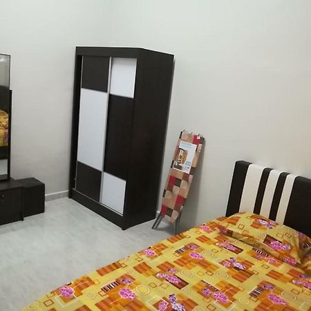 Homestay Damai Yusmila Kuala Terengganu Extérieur photo