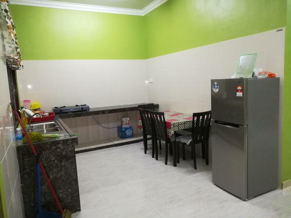Homestay Damai Yusmila Kuala Terengganu Extérieur photo